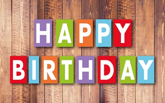 Happy Birthday written on a wooden plank - Plan your next birthday party at Sparez.